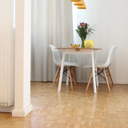 Apstay Station I Self Check-in I Parking Option Daire Graz