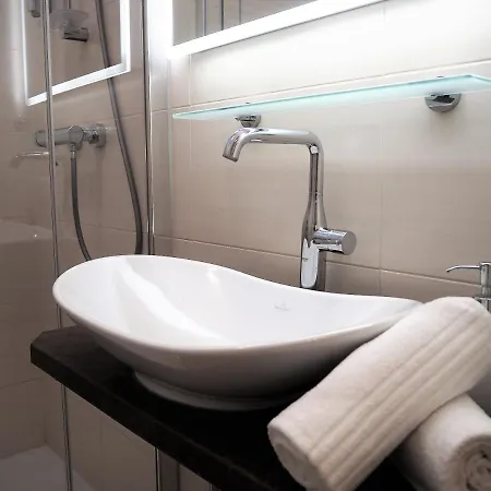 Apstay Station I Self Check-in I Parking Option Appartamento Graz